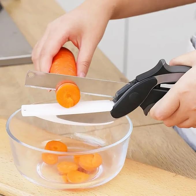 2-in-1 Clever Cutter with Detachable Knife